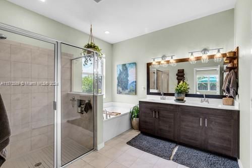Active With Contract: $814,000 (4 beds, 3 baths, 2571 Square Feet)
