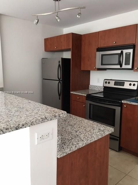 Active With Contract: $2,300 (0 beds, 2 baths, 1052 Square Feet)