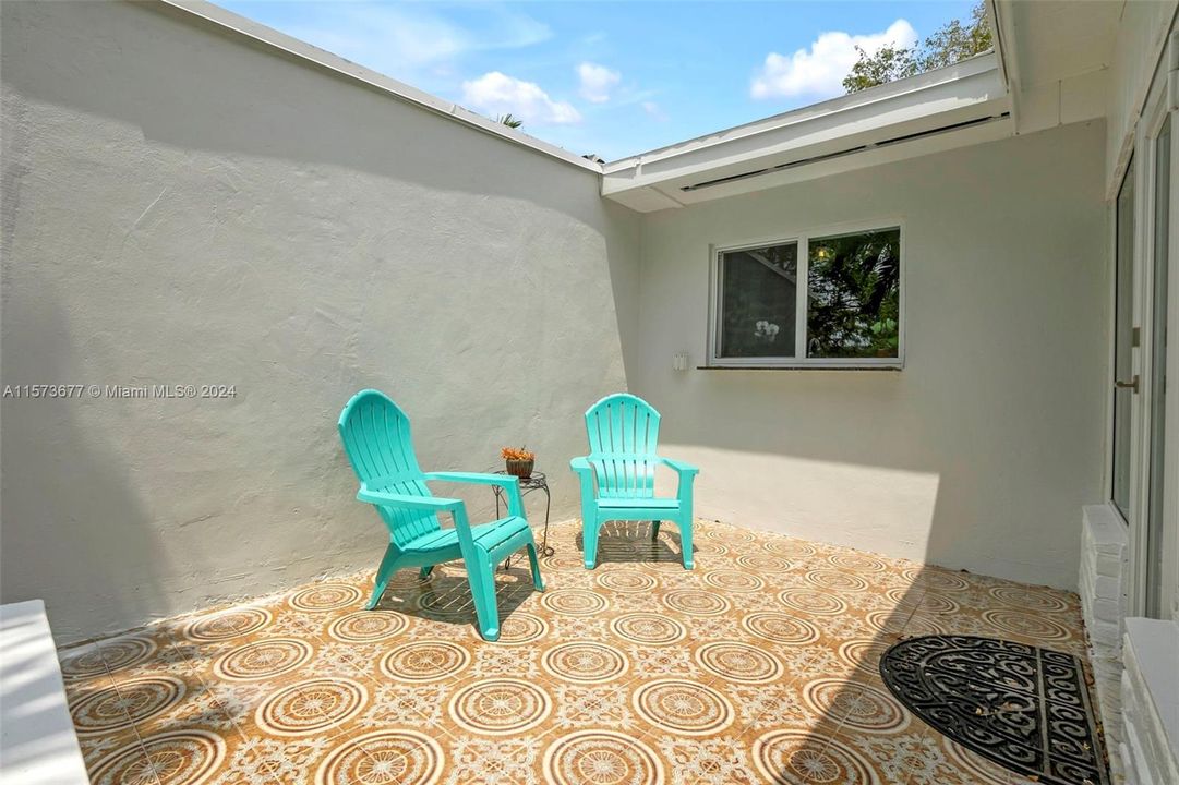 Active With Contract: $5,400 (4 beds, 2 baths, 1795 Square Feet)