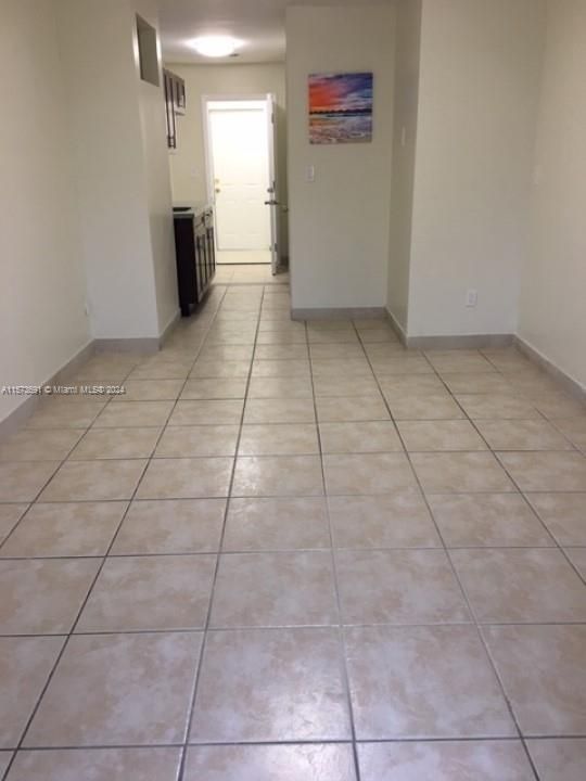 For Rent: $1,300 (0 beds, 1 baths, 2099 Square Feet)