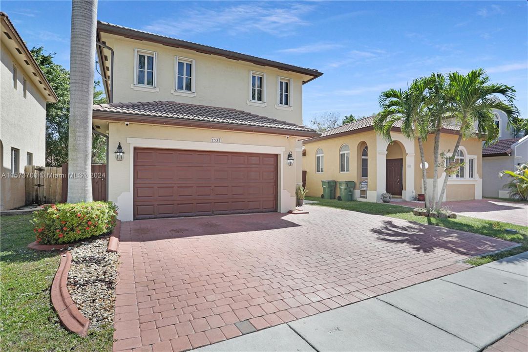 Active With Contract: $544,900 (4 beds, 2 baths, 1814 Square Feet)