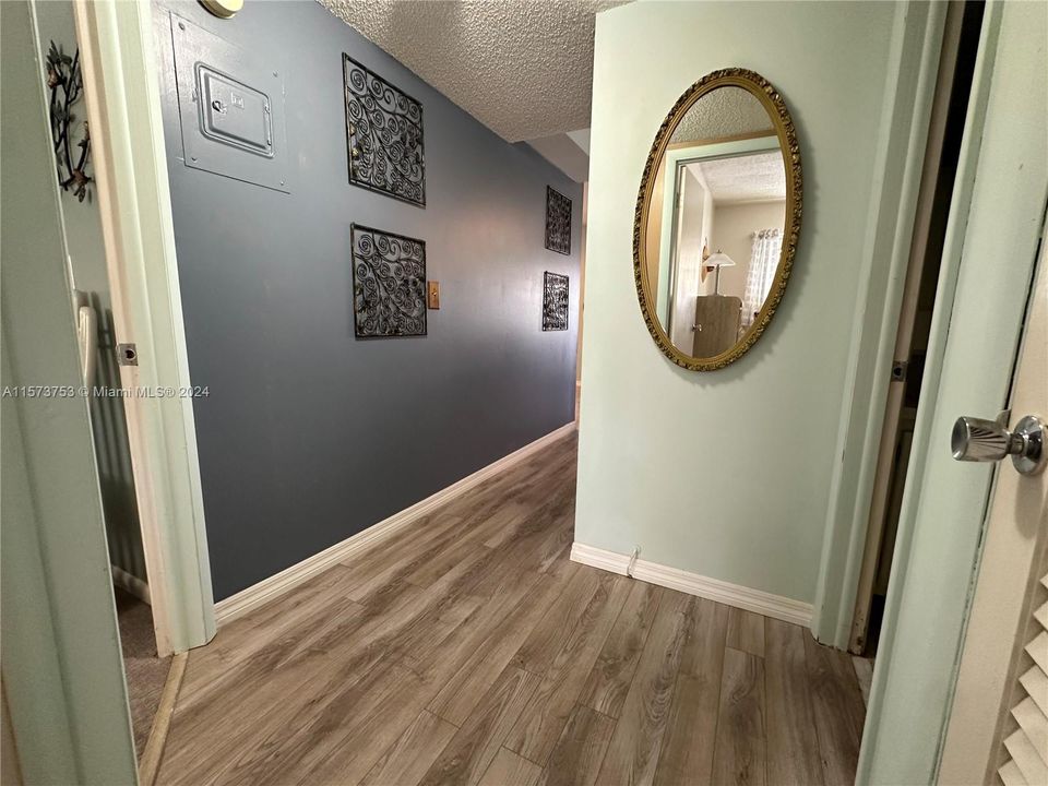 For Rent: $2,600 (2 beds, 2 baths, 1055 Square Feet)