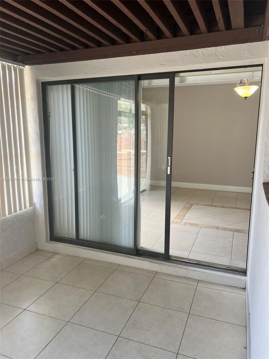 Recently Rented: $3,000 (3 beds, 2 baths, 1546 Square Feet)