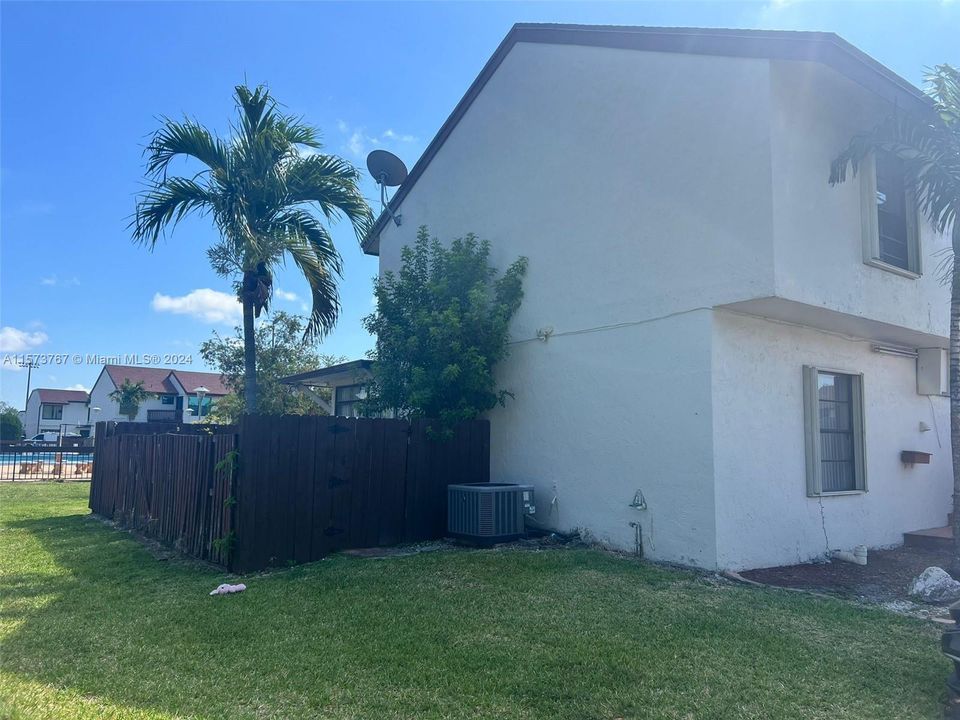 Recently Rented: $3,000 (3 beds, 2 baths, 1546 Square Feet)