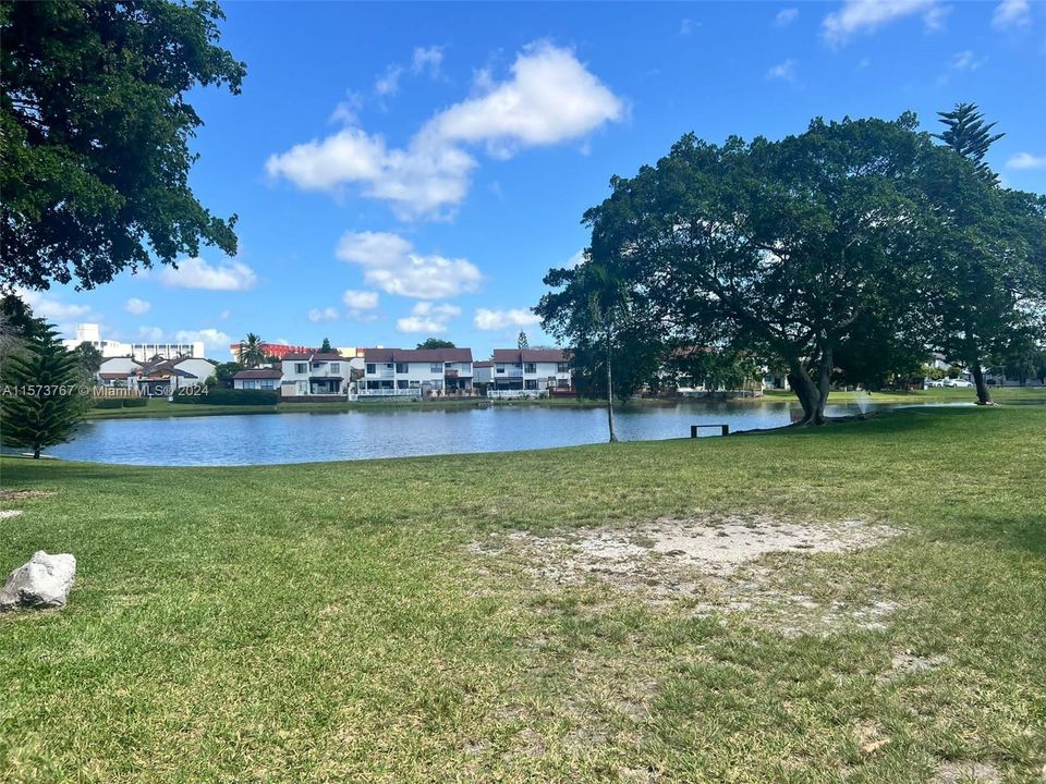 Recently Rented: $3,000 (3 beds, 2 baths, 1546 Square Feet)