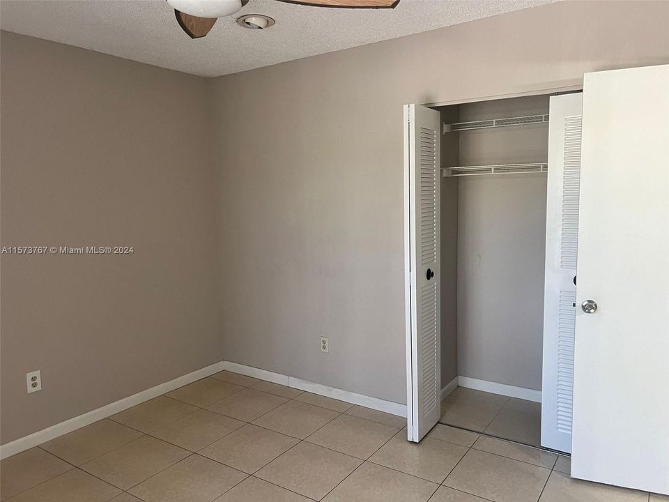 Recently Rented: $3,000 (3 beds, 2 baths, 1546 Square Feet)