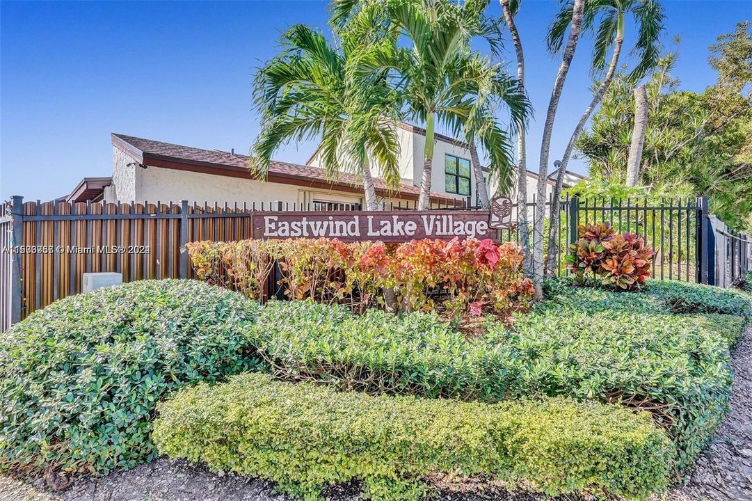 Recently Rented: $3,000 (3 beds, 2 baths, 1546 Square Feet)