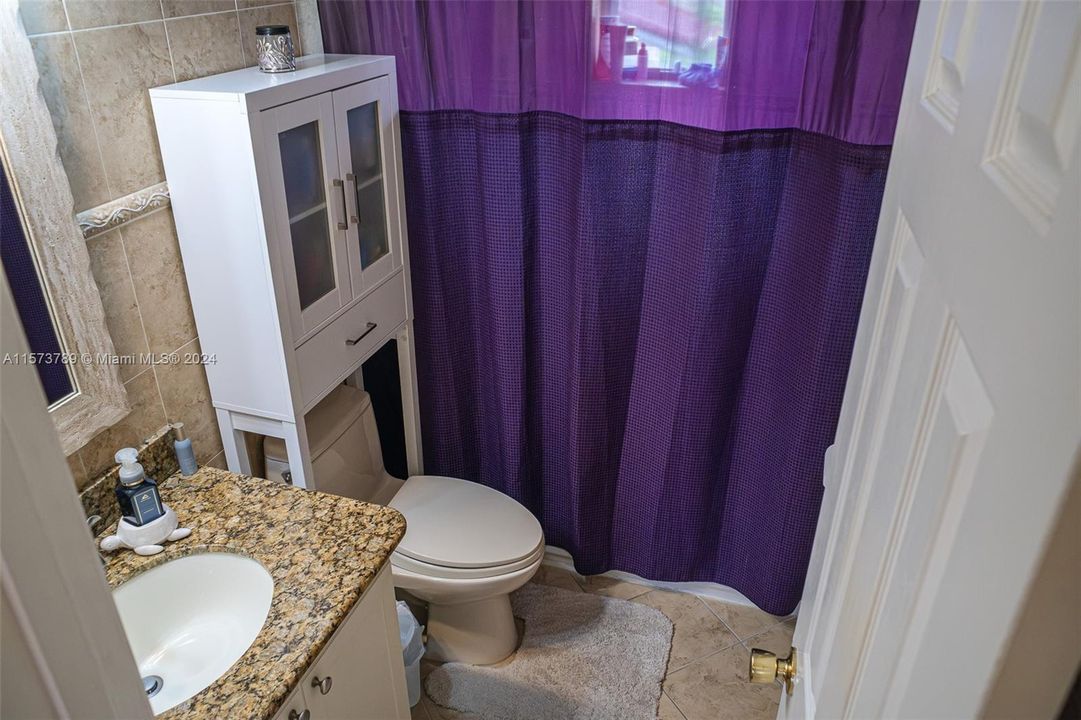 待售: $680,000 (3 贝兹, 2 浴室, 1794 平方英尺)