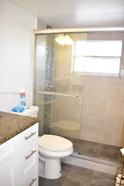 For Sale: $149,900 (1 beds, 1 baths, 862 Square Feet)