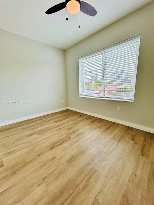 For Rent: $1,700 (1 beds, 1 baths, 550 Square Feet)
