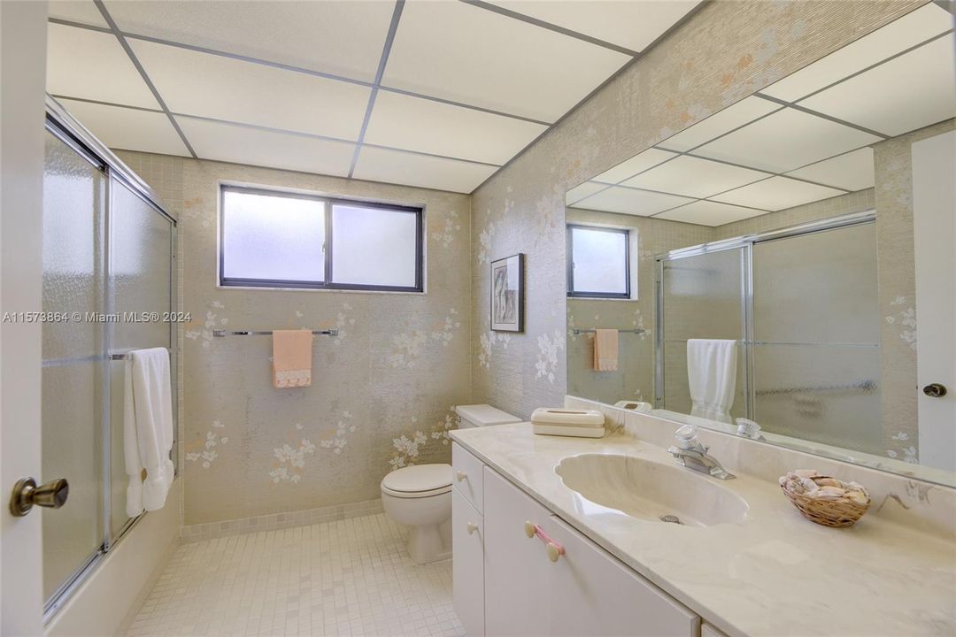 待售: $183,999 (2 贝兹, 2 浴室, 1100 平方英尺)