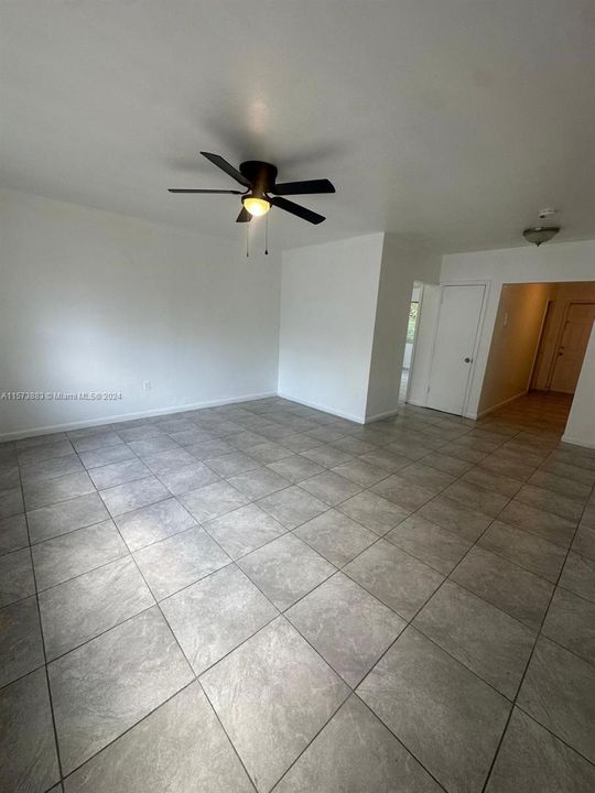 For Rent: $1,650 (1 beds, 1 baths, 4788 Square Feet)