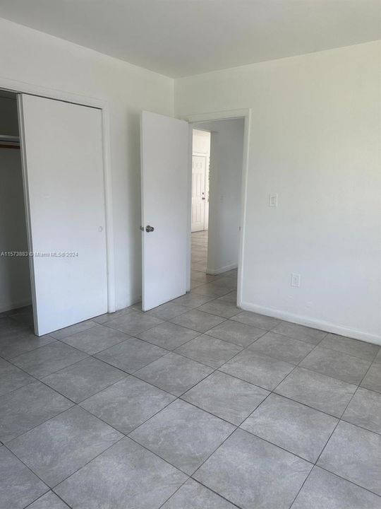 For Rent: $1,650 (1 beds, 1 baths, 4788 Square Feet)