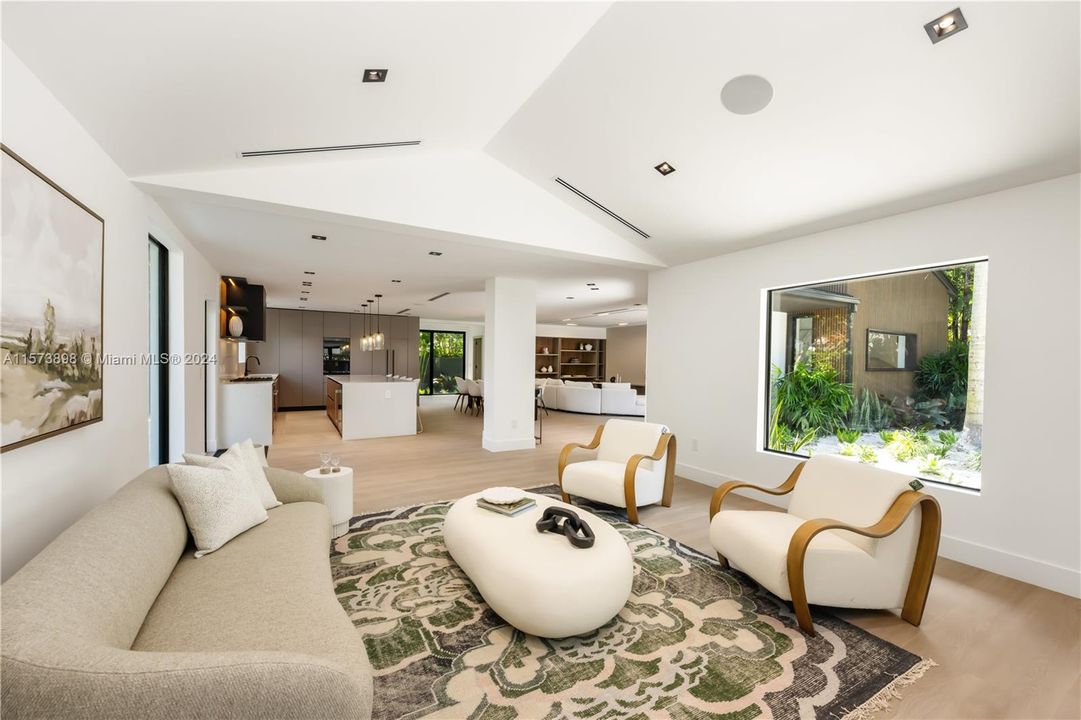 For Sale: $4,000,000 (5 beds, 5 baths, 3534 Square Feet)
