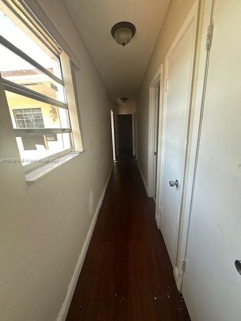 Recently Sold: $330,000 (3 beds, 1 baths, 1114 Square Feet)
