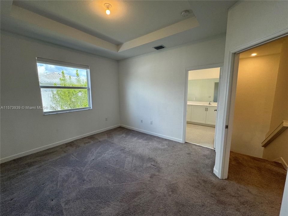 For Rent: $2,649 (3 beds, 2 baths, 1695 Square Feet)