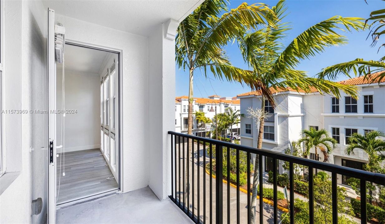 Recently Rented: $2,488 (2 beds, 2 baths, 1059 Square Feet)