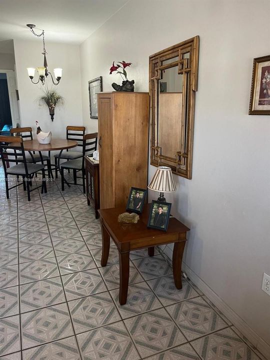 Active With Contract: $85,000 (1 beds, 1 baths, 620 Square Feet)