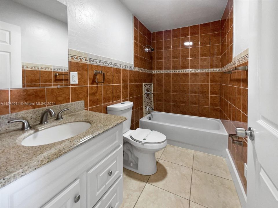 待售: $603,000 (3 贝兹, 2 浴室, 1040 平方英尺)