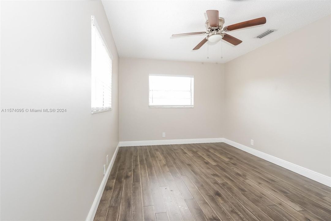 For Rent: $2,555 (3 beds, 2 baths, 1190 Square Feet)