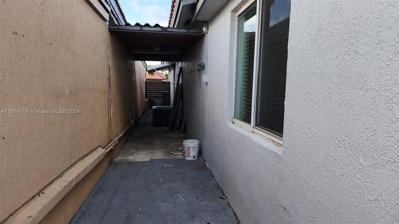 For Rent: $3,500 (3 beds, 2 baths, 1339 Square Feet)