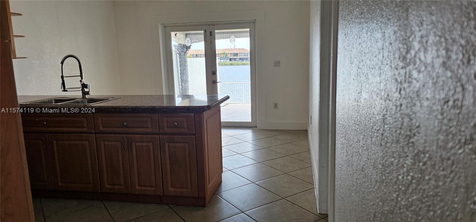 For Rent: $3,500 (3 beds, 2 baths, 1339 Square Feet)