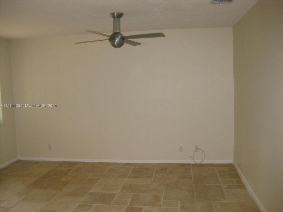 For Rent: $3,900 (4 beds, 2 baths, 2228 Square Feet)