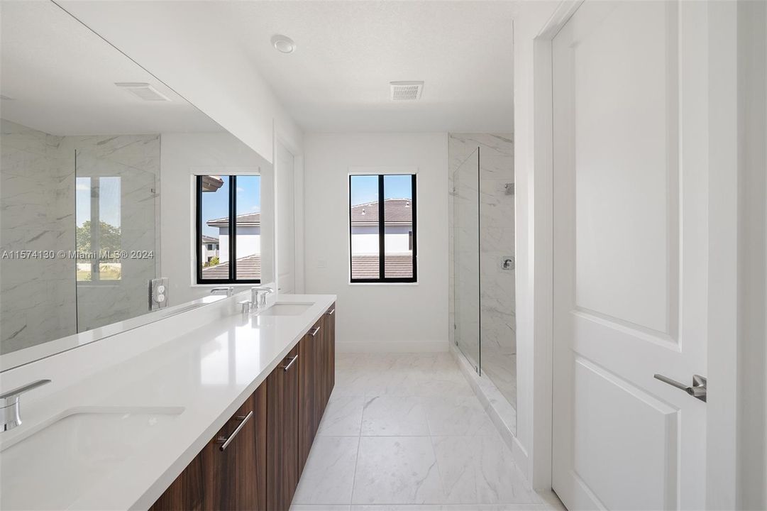Active With Contract: $1,350,000 (4 beds, 3 baths, 2404 Square Feet)