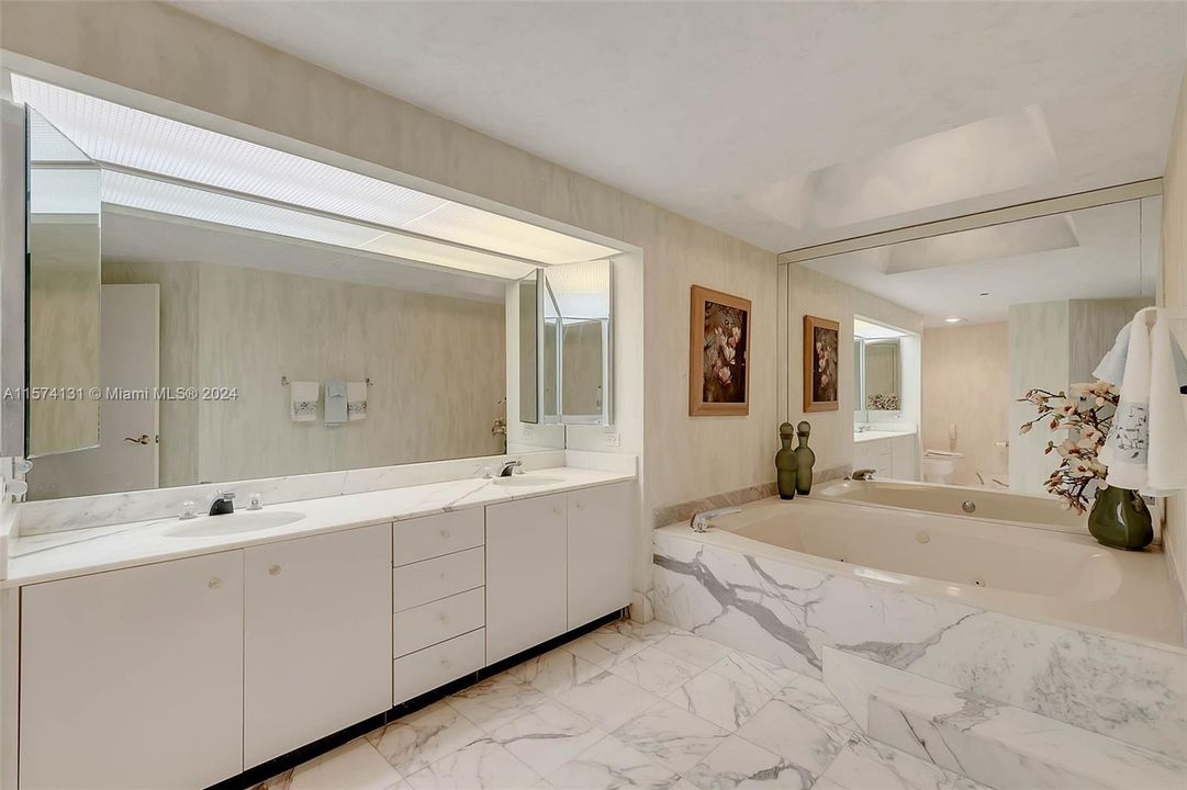 待售: $785,000 (2 贝兹, 2 浴室, 1936 平方英尺)