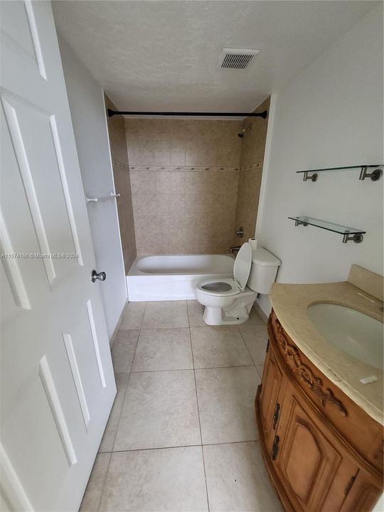 Recently Rented: $2,100 (2 beds, 2 baths, 780 Square Feet)