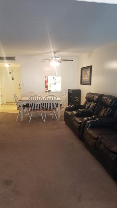 For Sale: $130,000 (2 beds, 2 baths, 880 Square Feet)