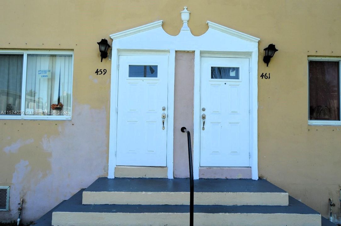 For Sale: $229,900 (3 beds, 2 baths, 1195 Square Feet)