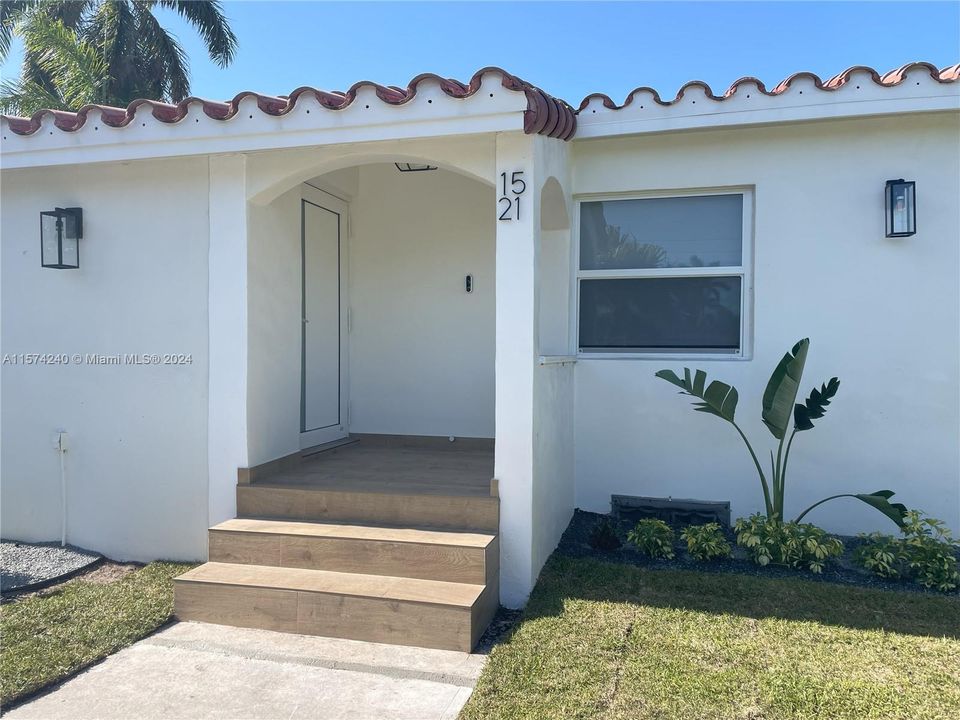 For Rent: $5,000 (3 beds, 2 baths, 1367 Square Feet)