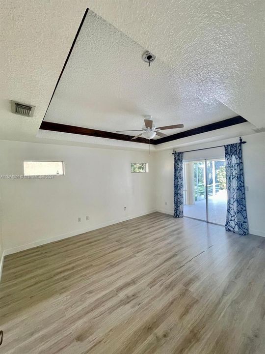 Recently Rented: $3,200 (4 beds, 2 baths, 2310 Square Feet)
