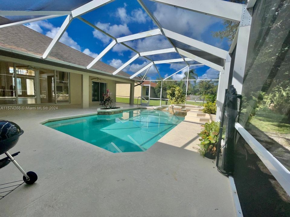 Recently Rented: $3,200 (4 beds, 2 baths, 2310 Square Feet)