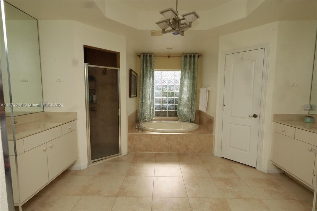 Recently Rented: $3,200 (4 beds, 2 baths, 2310 Square Feet)