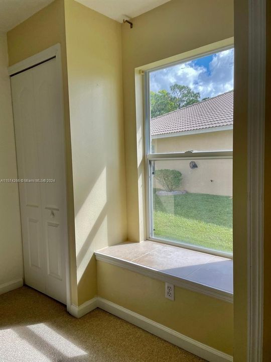 Recently Rented: $3,200 (4 beds, 2 baths, 2310 Square Feet)