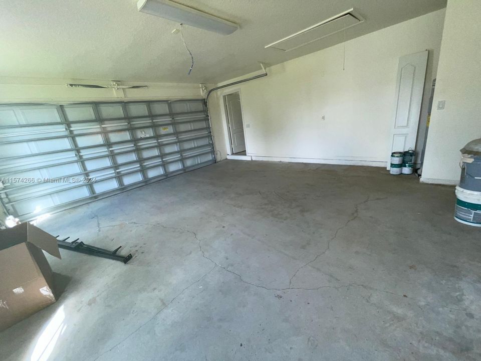 Recently Rented: $3,200 (4 beds, 2 baths, 2310 Square Feet)