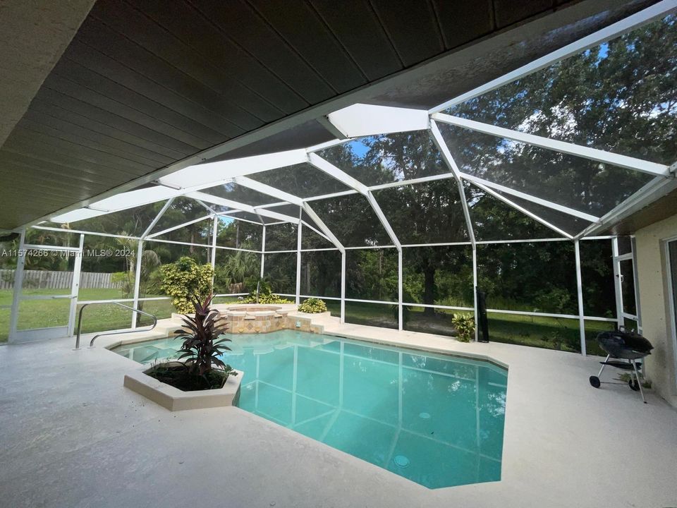 Recently Rented: $3,200 (4 beds, 2 baths, 2310 Square Feet)