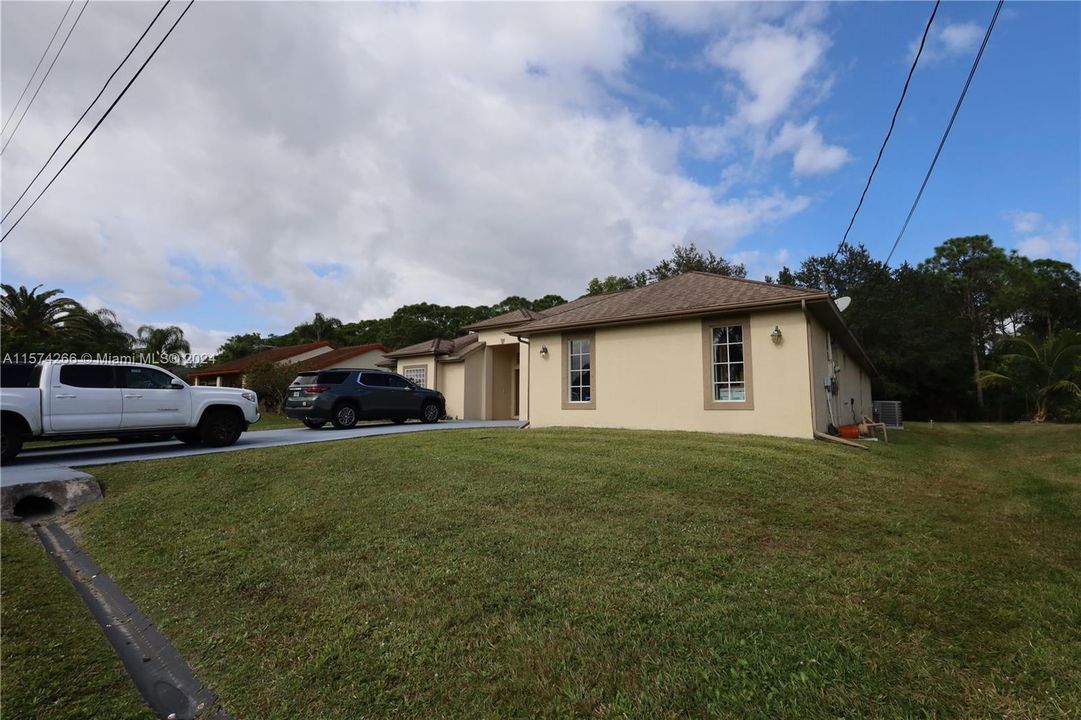 Recently Rented: $3,200 (4 beds, 2 baths, 2310 Square Feet)