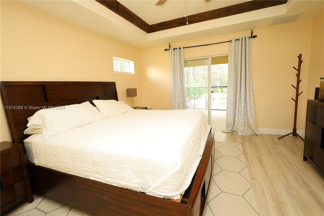 Recently Rented: $3,200 (4 beds, 2 baths, 2310 Square Feet)