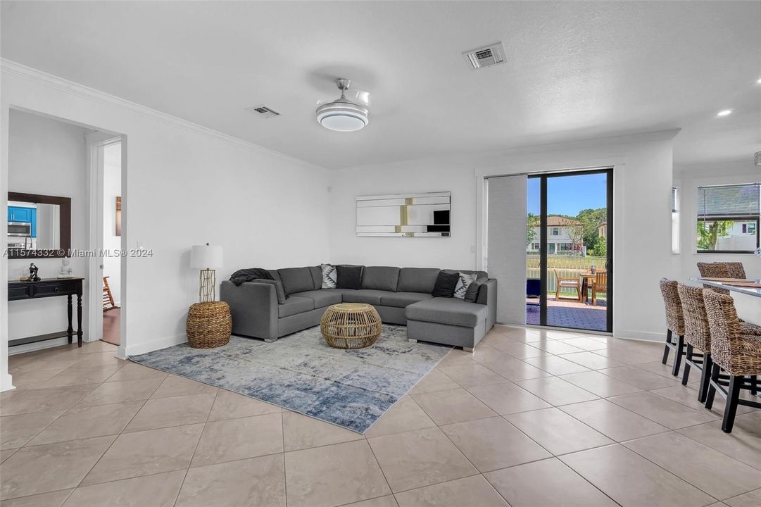 For Sale: $730,000 (4 beds, 3 baths, 2737 Square Feet)