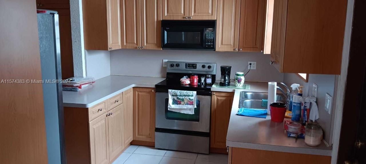 Recently Rented: $2,000 (1 beds, 1 baths, 1350 Square Feet)
