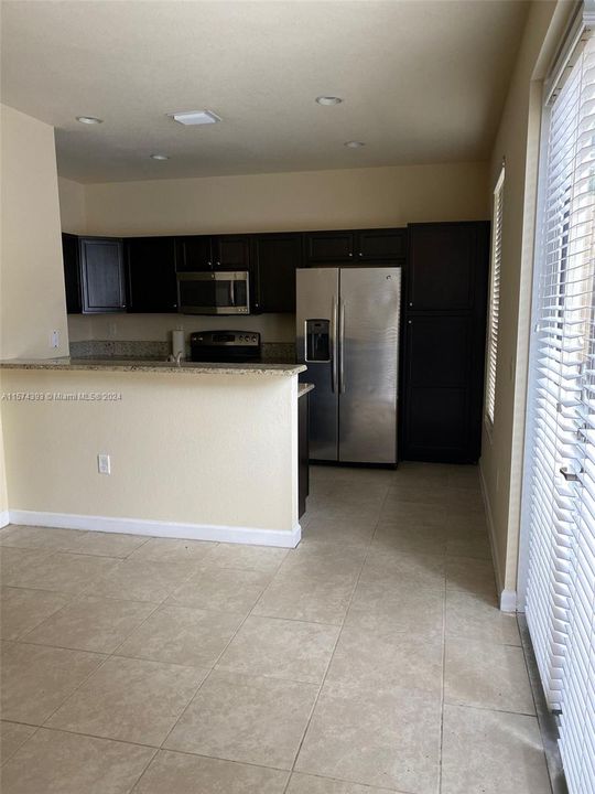 Active With Contract: $3,350 (4 beds, 3 baths, 0 Square Feet)