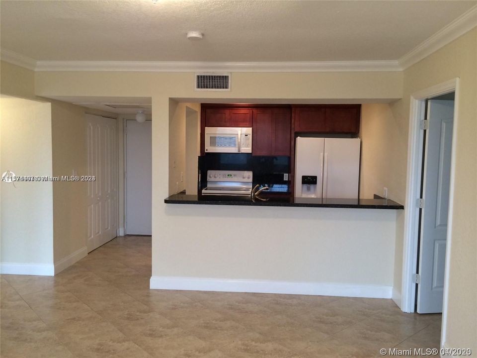 For Rent: $2,400 (2 beds, 2 baths, 992 Square Feet)