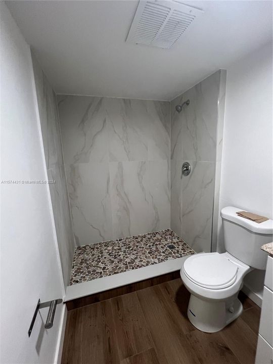 最近租的: $1,780 (1 贝兹, 1 浴室, 720 平方英尺)