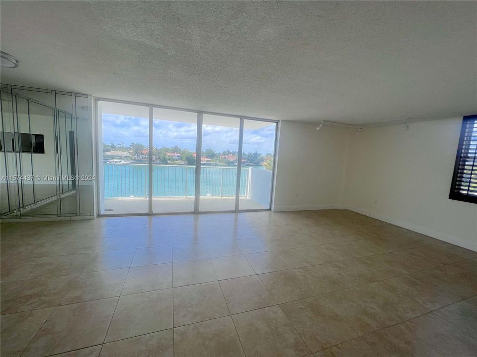 For Rent: $3,650 (2 beds, 2 baths, 1208 Square Feet)