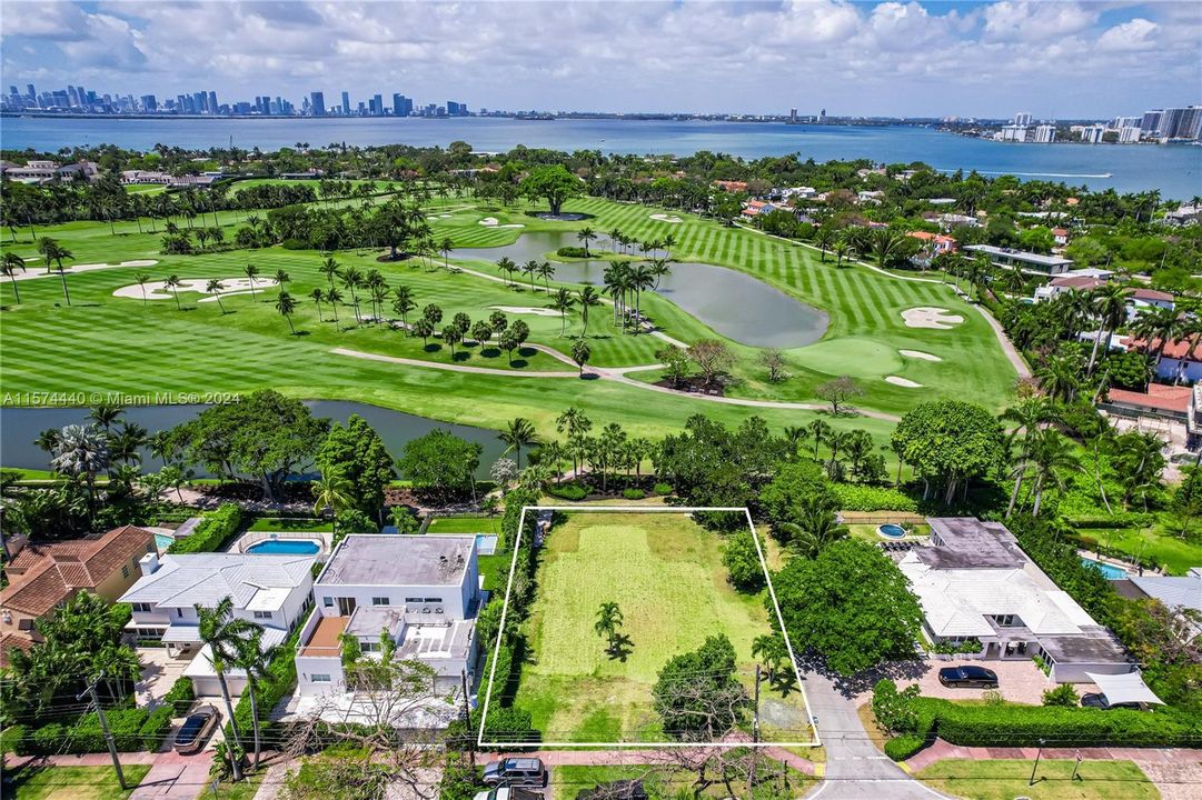 Active With Contract: $3,900,000 (9,875 sqft)