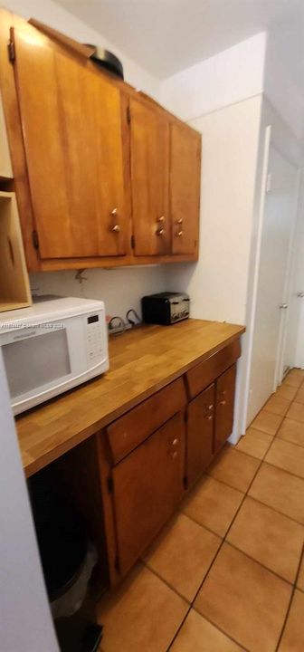 For Sale: $74,000 (1 beds, 1 baths, 462 Square Feet)