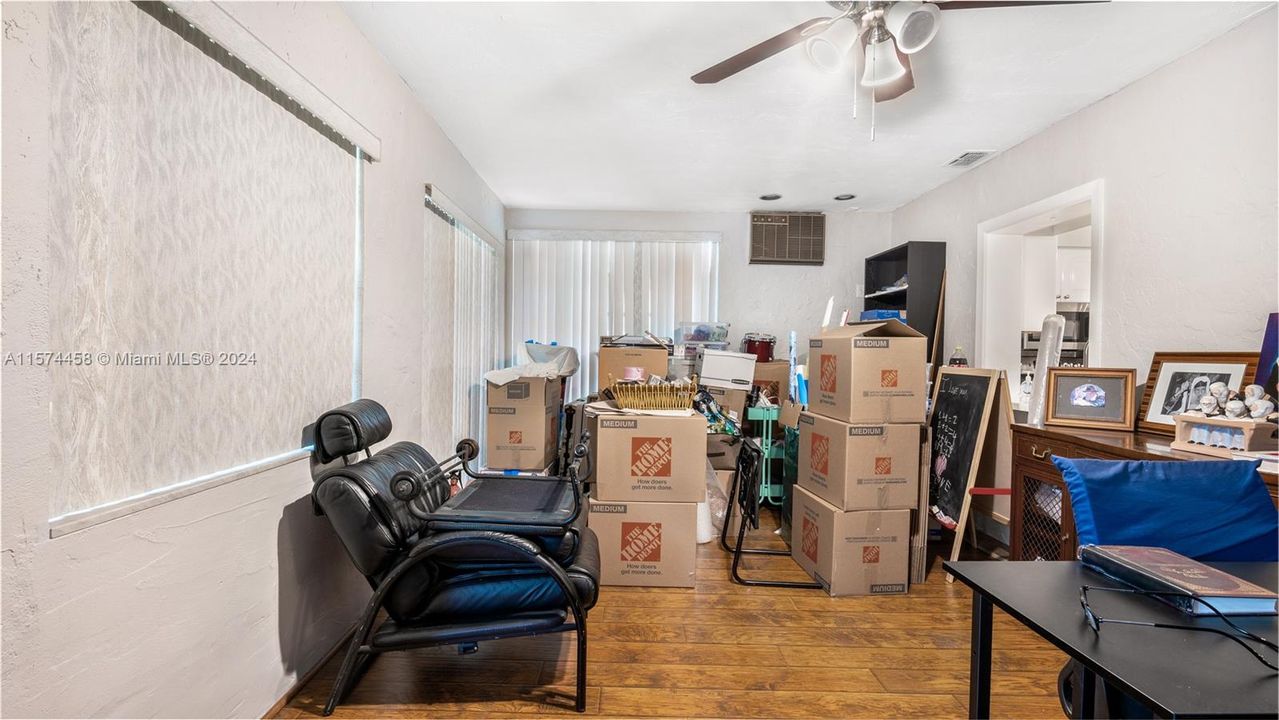 For Sale: $459,000 (2 beds, 2 baths, 1366 Square Feet)
